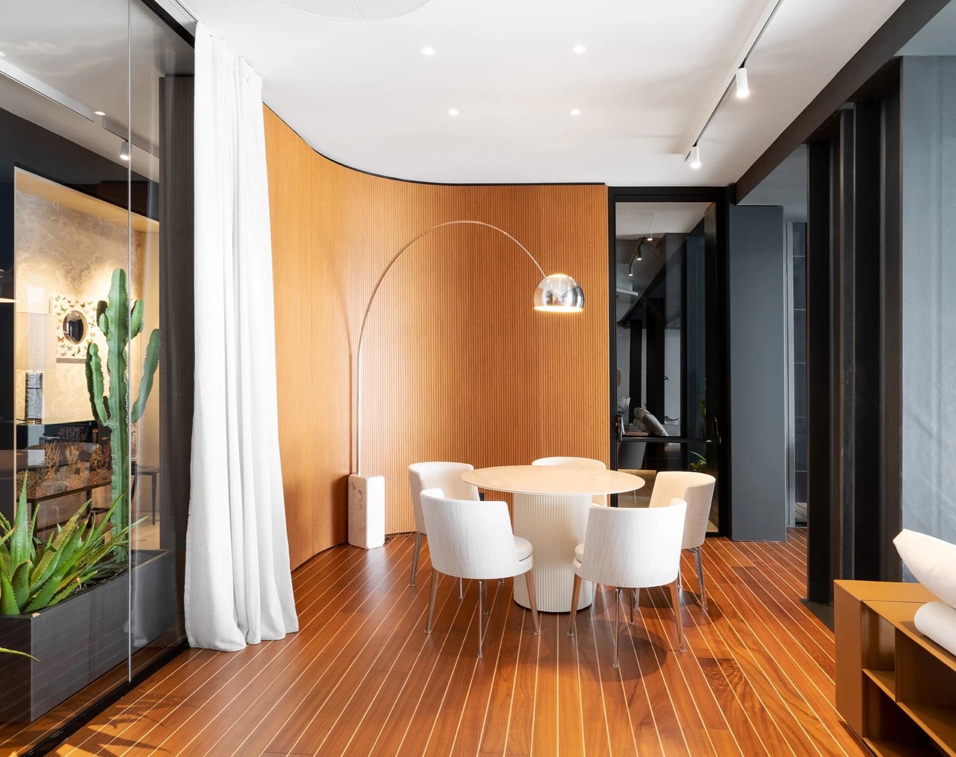 high-end-corporate-space-at-riva-barberini-interiors
